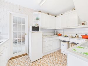 Kitchen - click for photo gallery